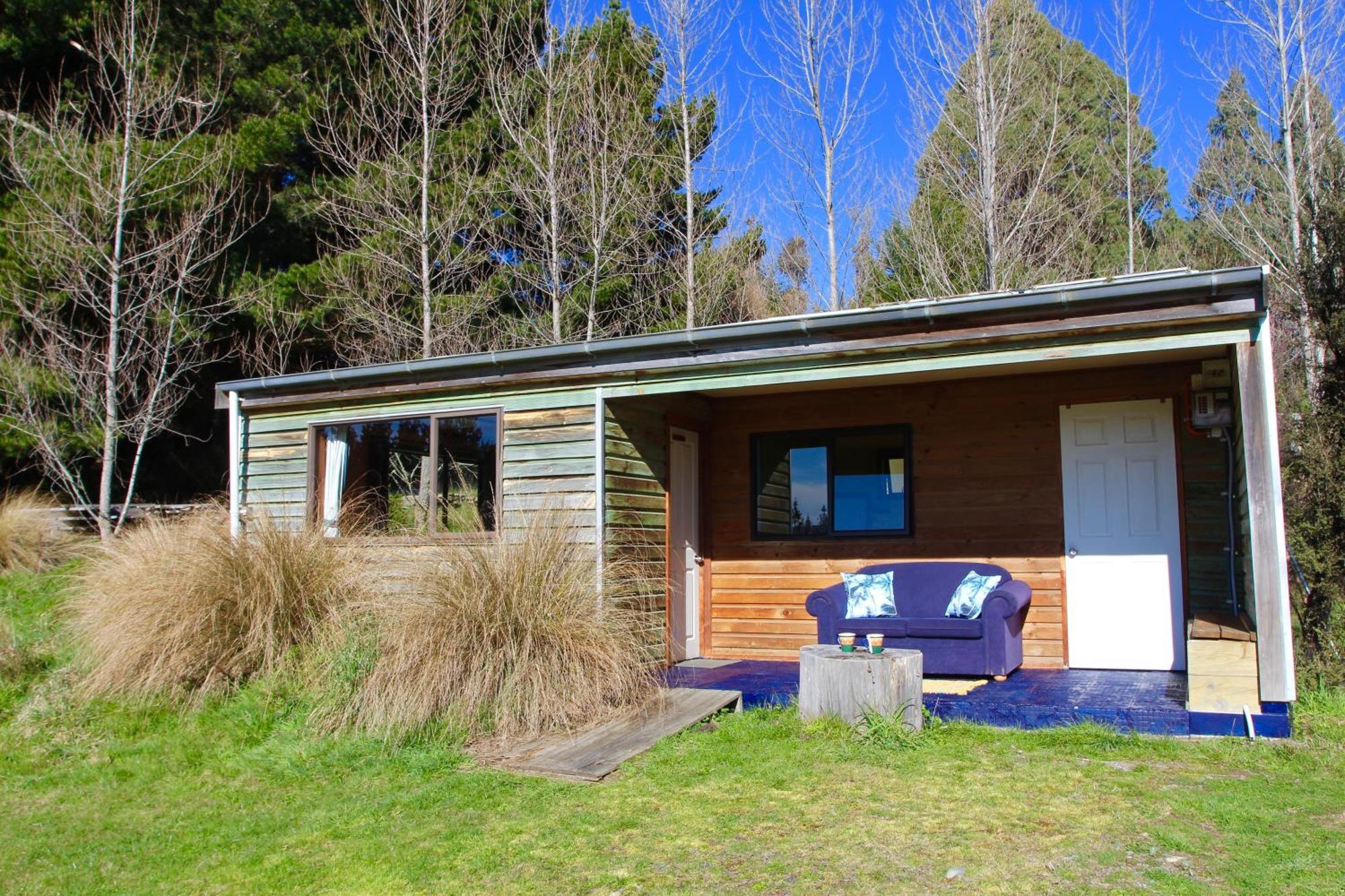 Freestone Cabins Manapouri Exterior photo